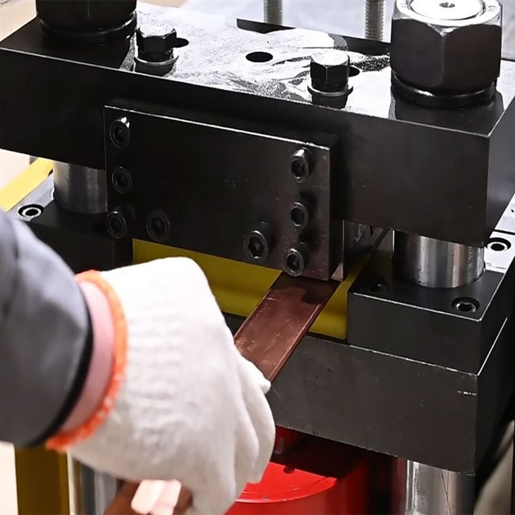 Copper Busbar Bending Punching And Cutting Machine